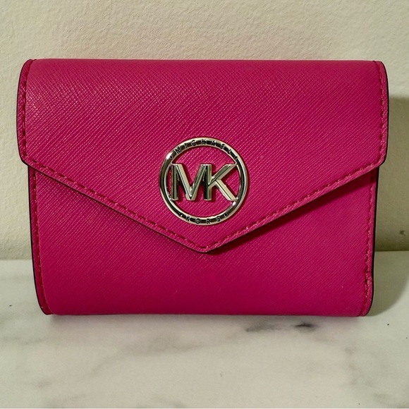 NWT Michael Kors Greenwich Medium Envelope Trifold Wallet in Cerise Pink - Picture 1 of 9